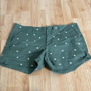 Old Navy Olive Floral Women's Cargo Shorts